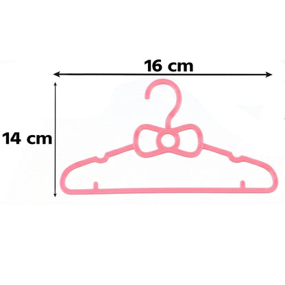Space saving hanger set for children's closets